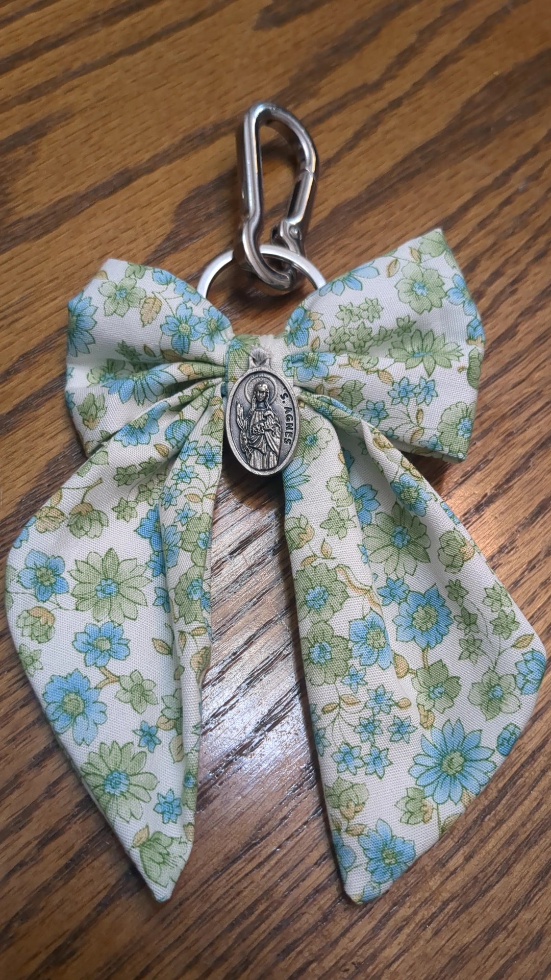 St. Agnes Bow Keychain