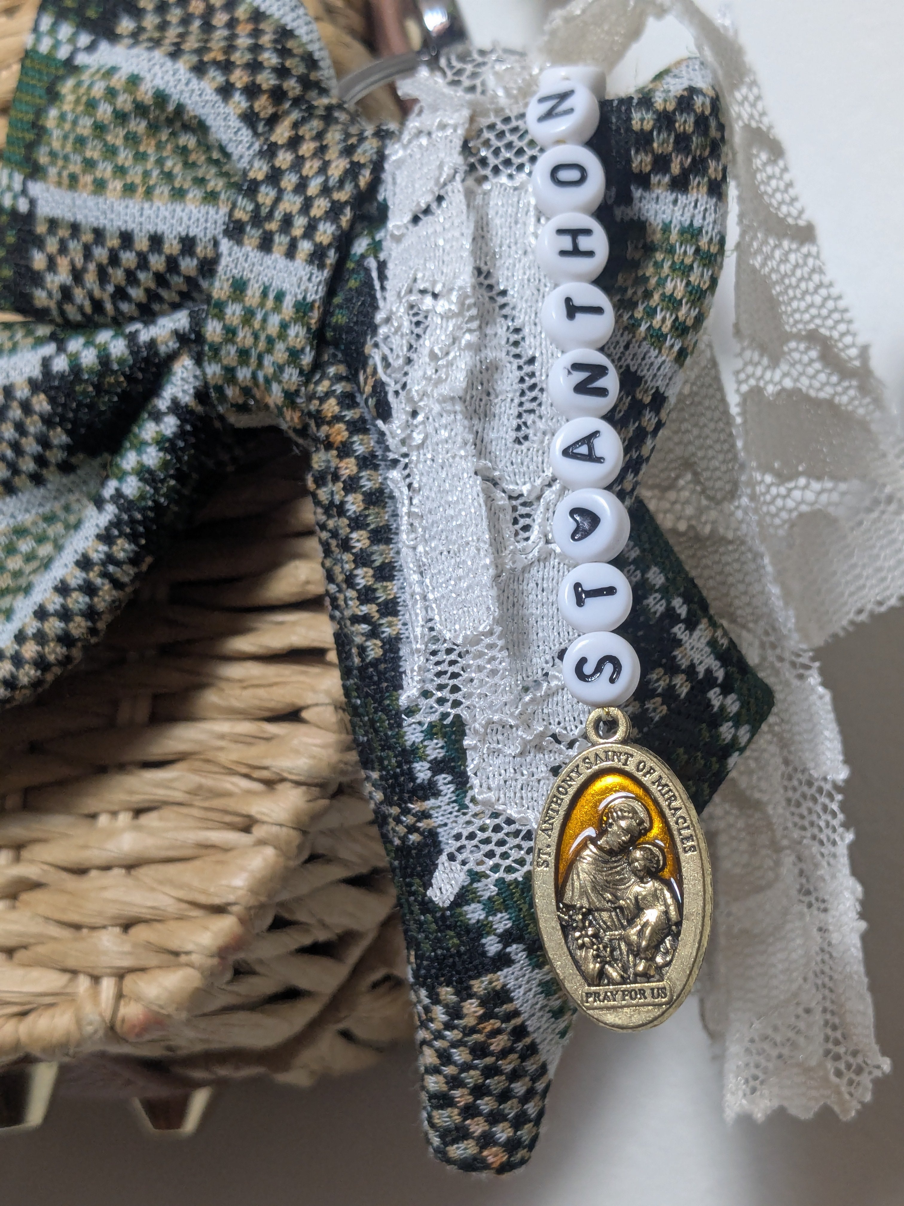 St. Anthony Bow Keychain