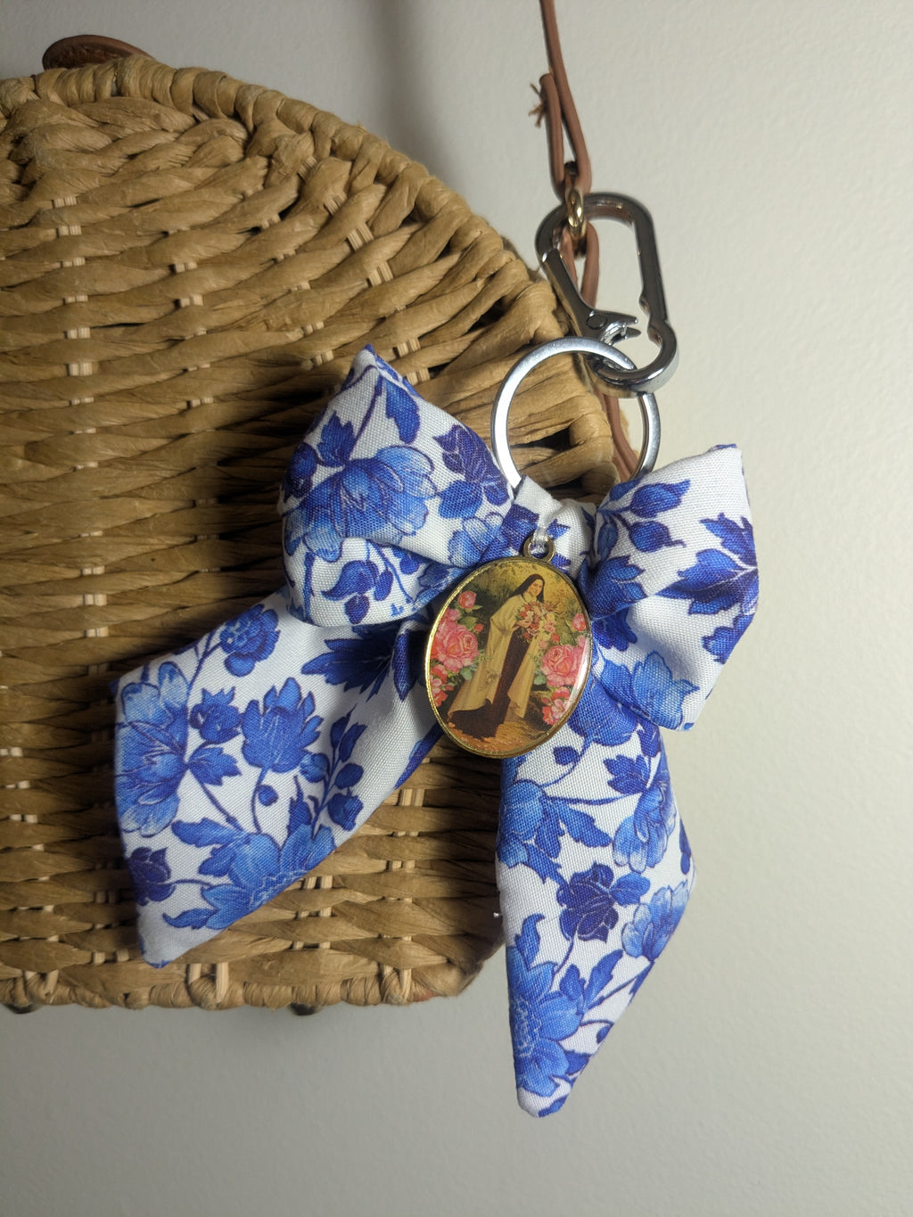 St. Therese Bow Bag Clip