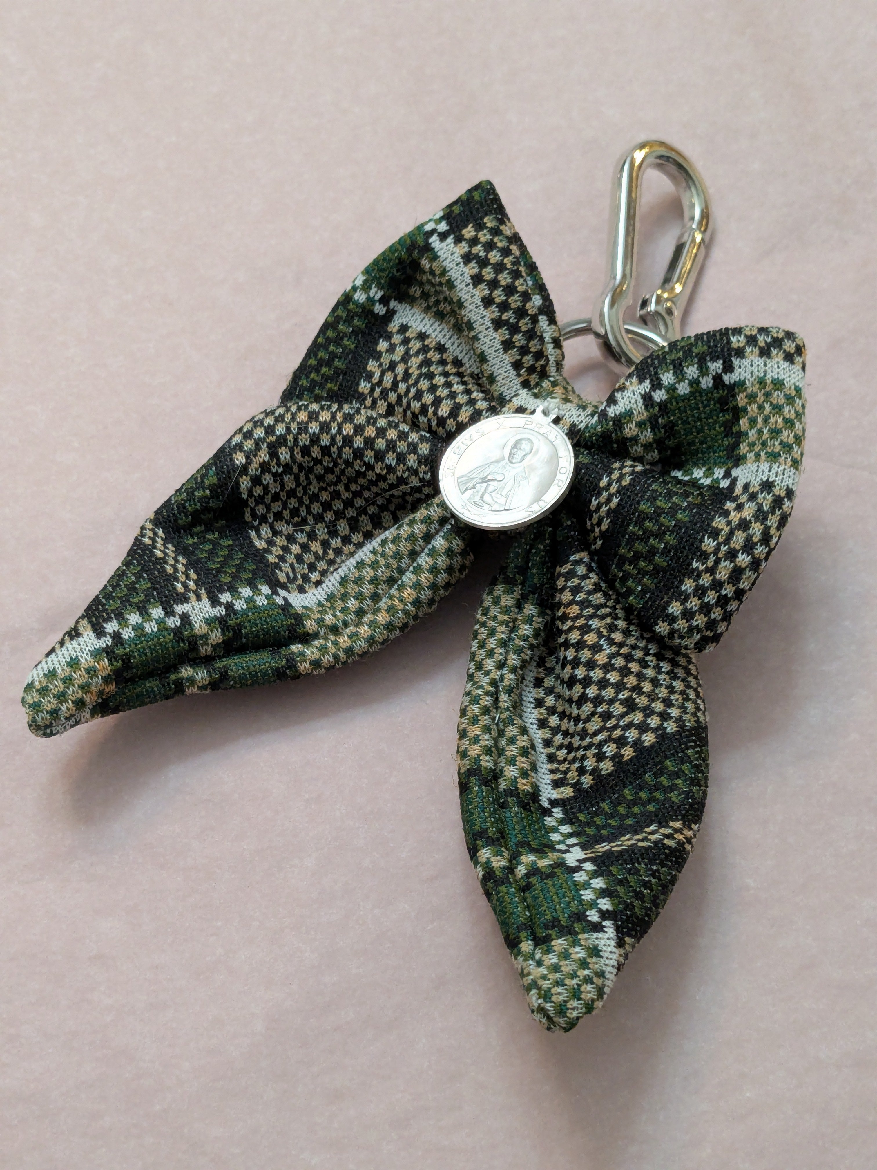 St. Pope Pius X Bow Keychain