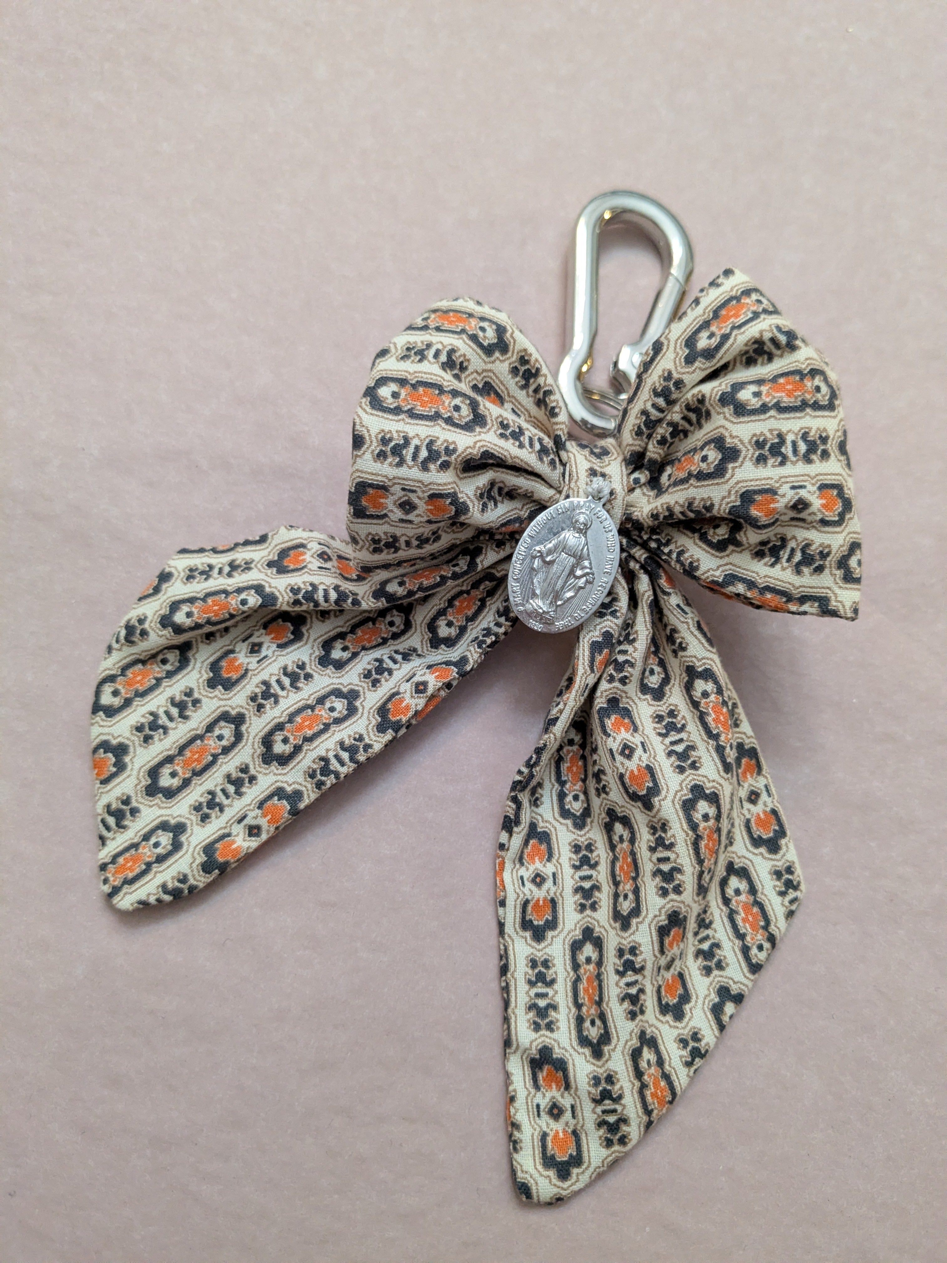 Miraculous Medal Bow Keychain