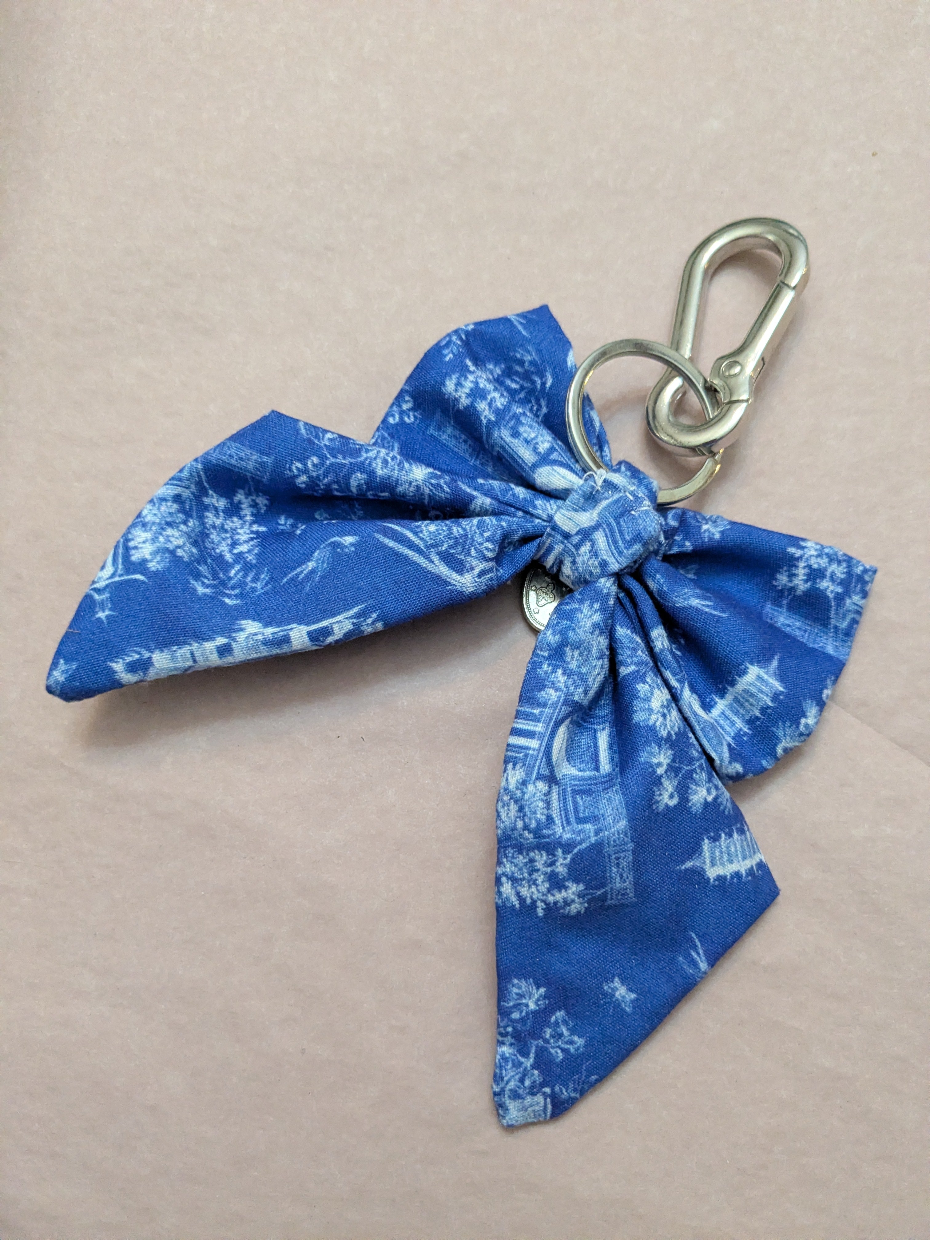 Miraculous Medal Bow Keychain