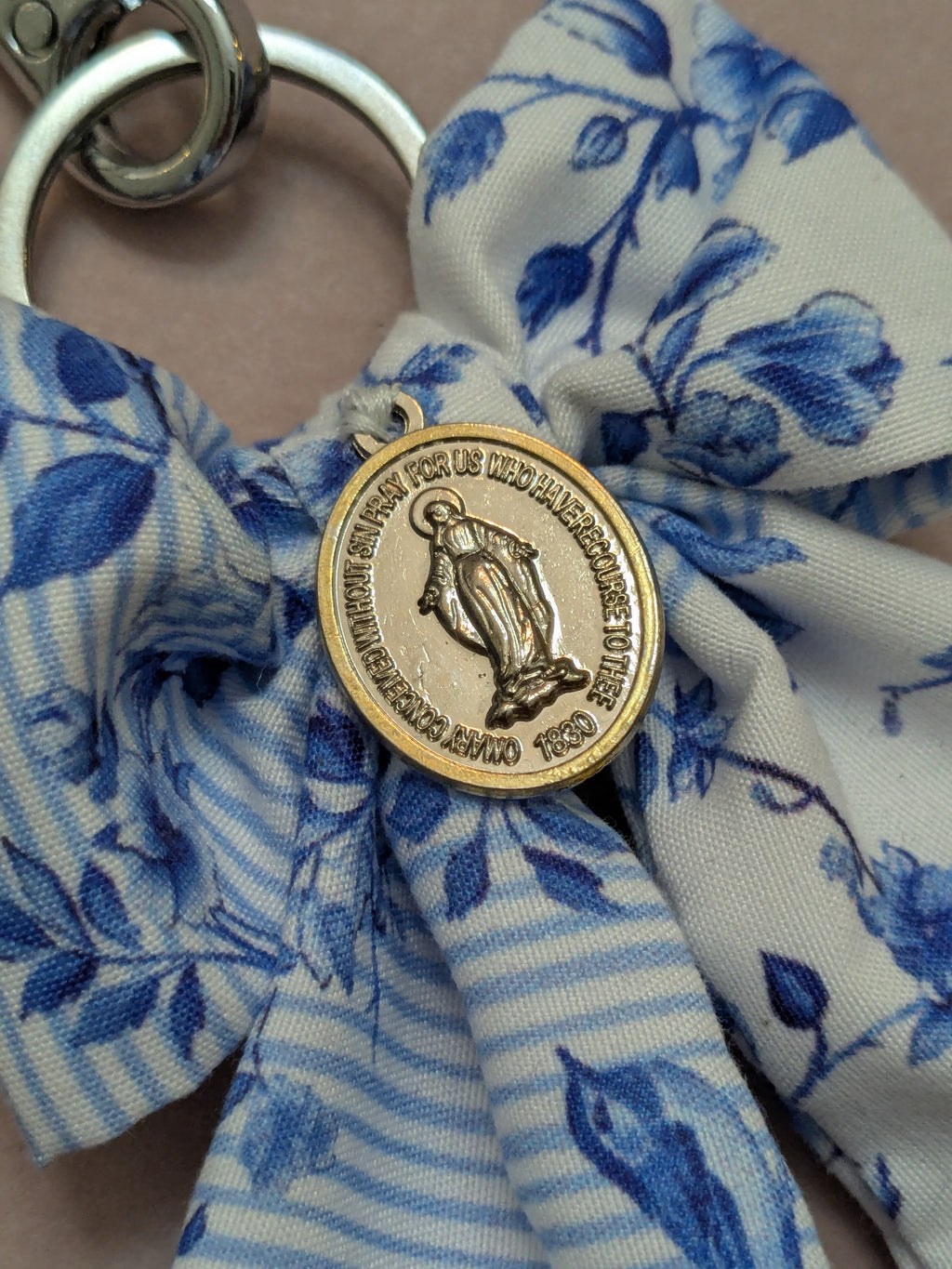 Miraculous Medal Bow Keychain