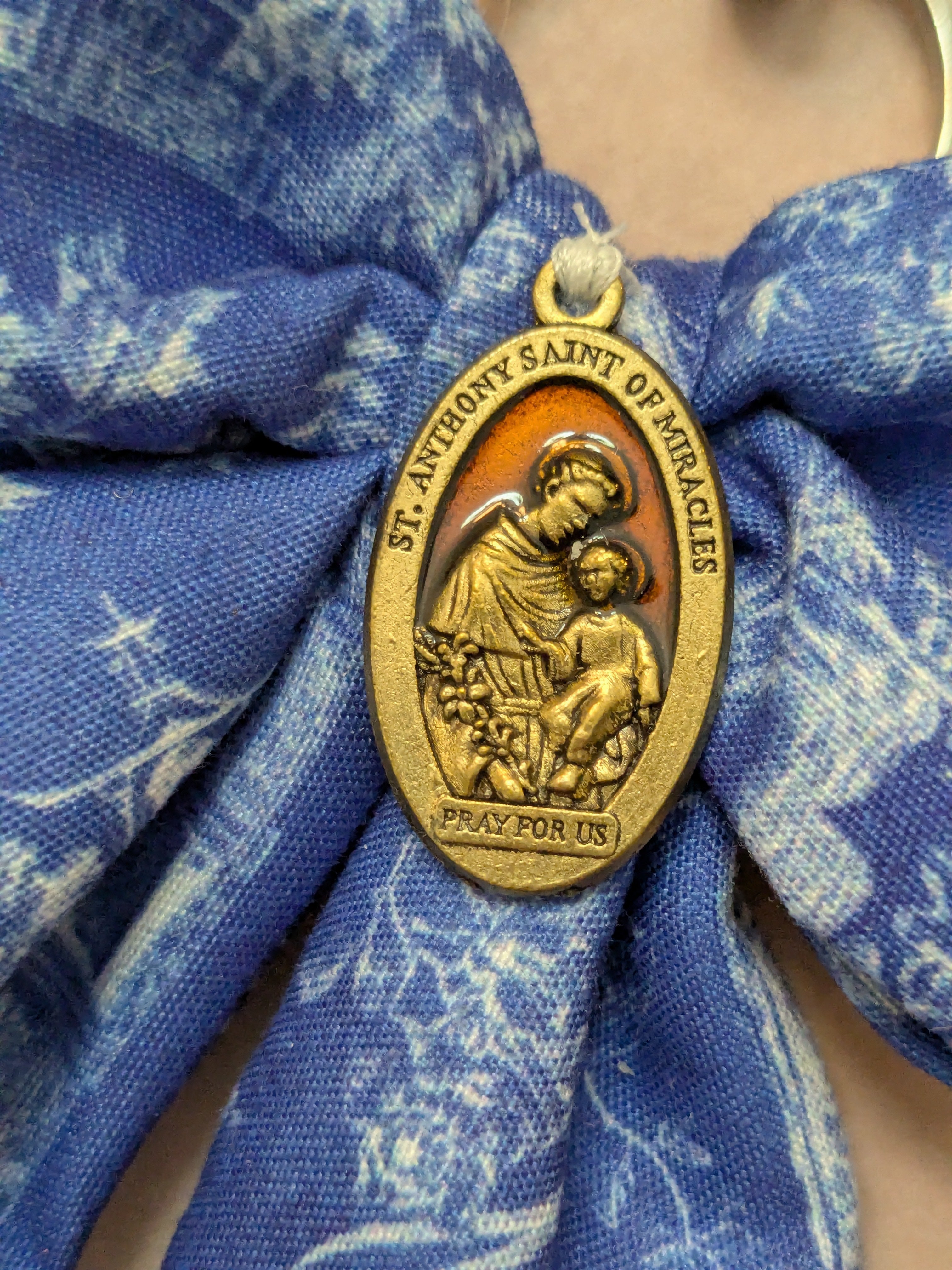 St. Anthony Bow Keychain