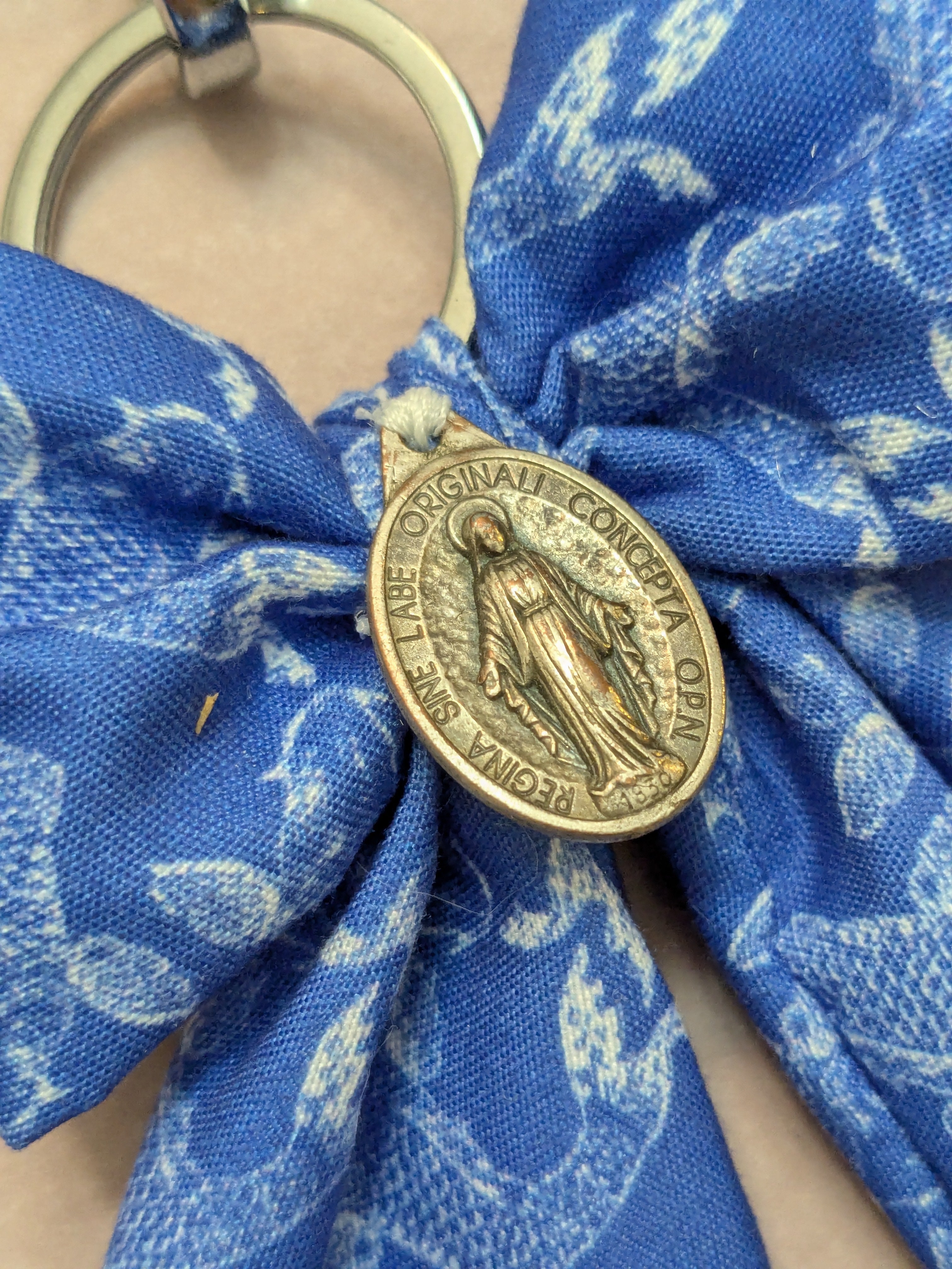 Miraculous Medal Bow Keychain