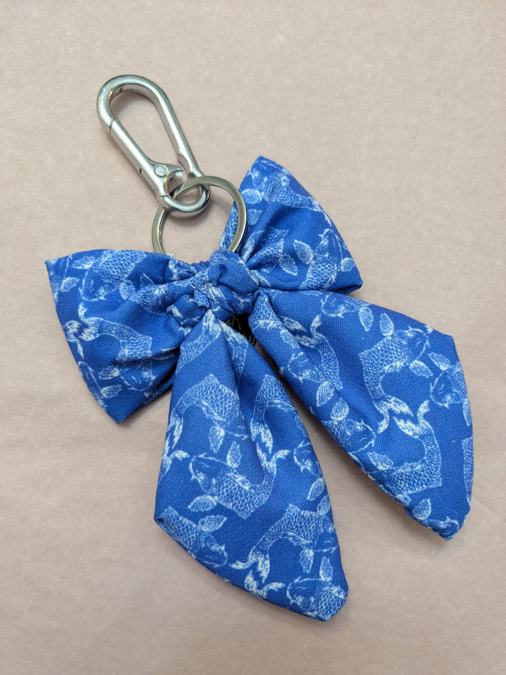 Miraculous Medal Bow Keychain