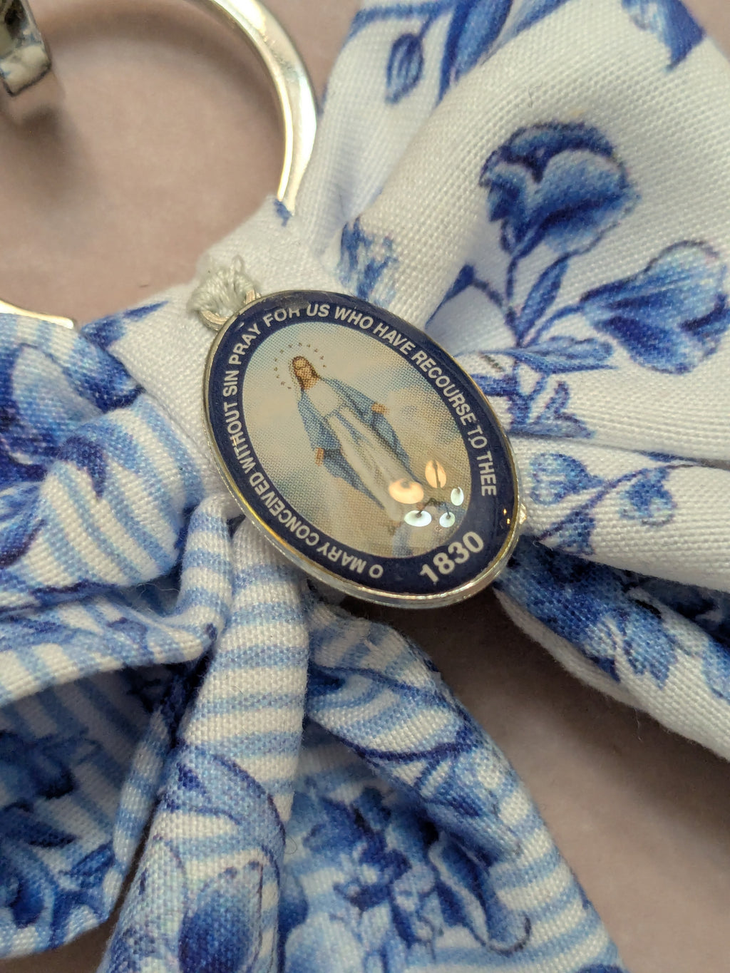 Miraculous Medal Bow Keychain